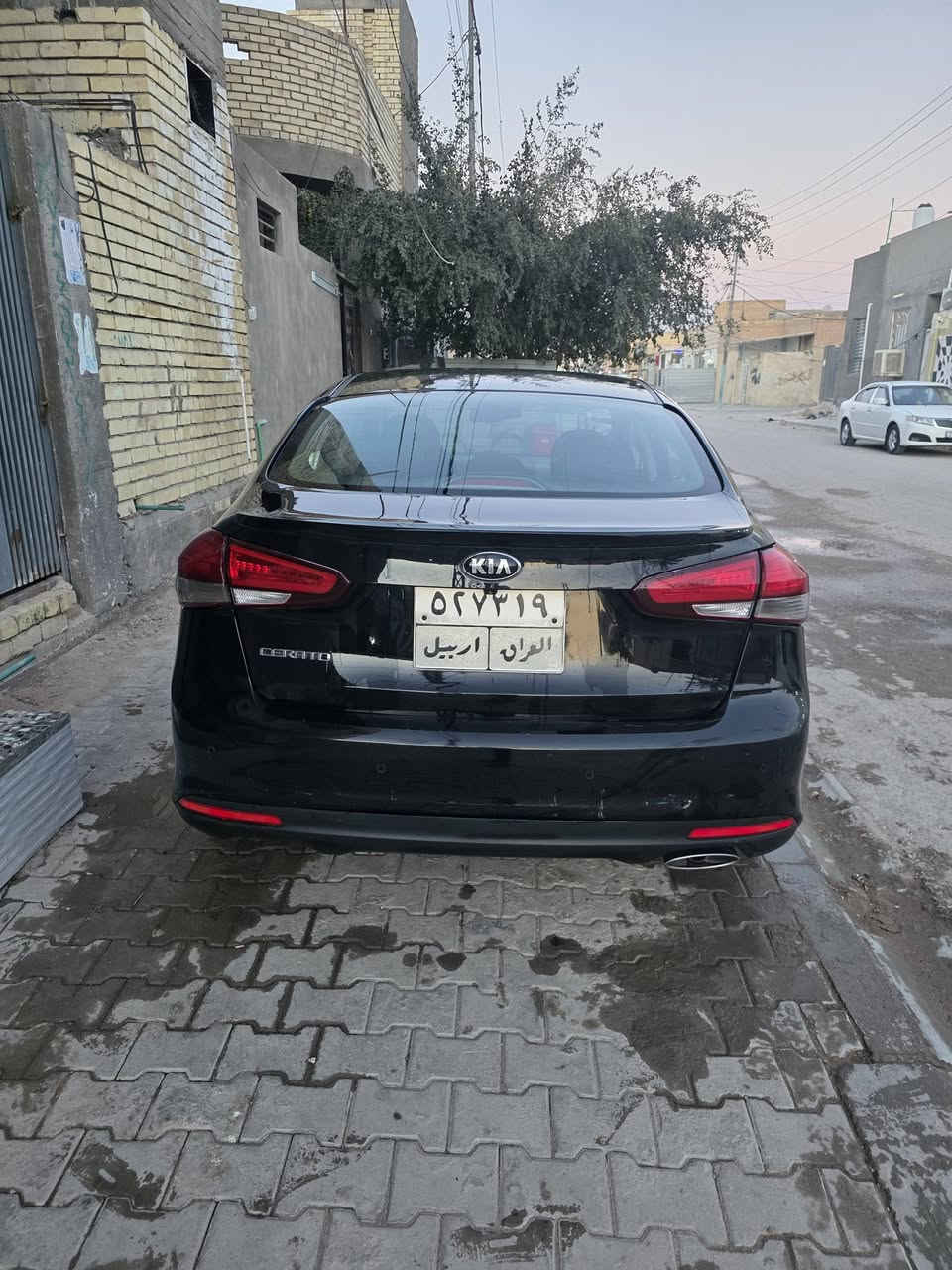 سيراتو 2017 وارد ايراني يعني السياره فول للاخير باسم شركه تحويل او وكاله سعرها 130 
سياره جاهزه جير مكينه حداديه تبريد سياره مقفوله مكانها نجف ***********رقم الهاتف
