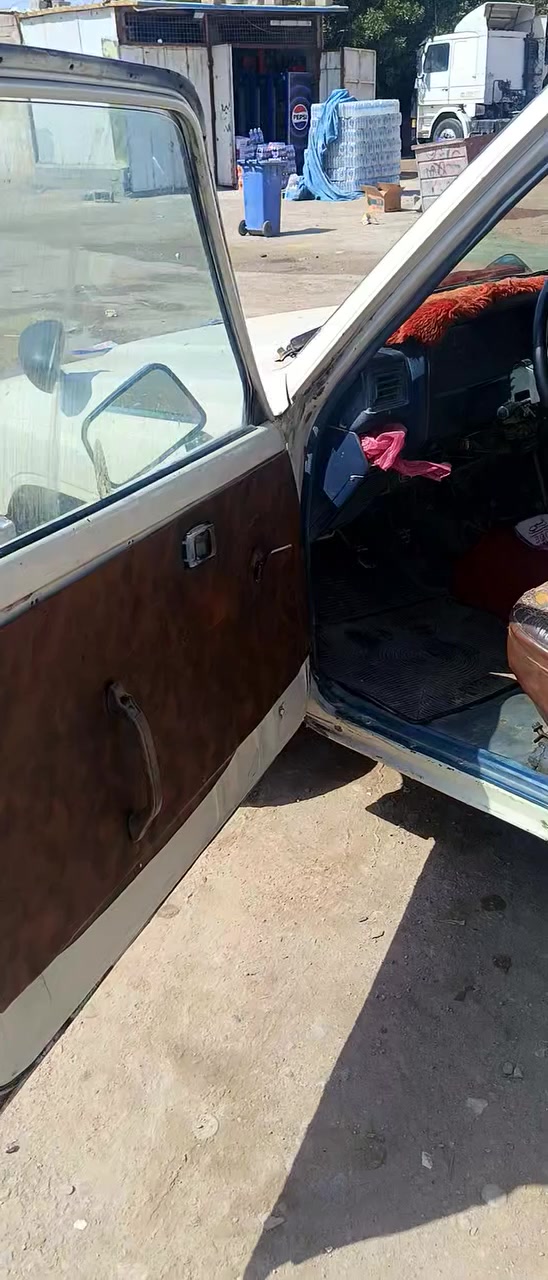 السلام عليكم بيكم تيوته نضيفه محرك تيواي بسم والدي مديل 85 مكان السياره بغداد مدينه
***********قطاع 7
