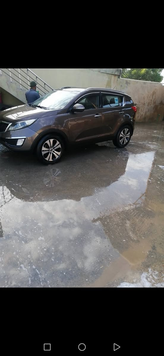 سبورتج ٢٠١٢ خليجي فول مواصفات عدى البصمه كفاله عامه للبيع او امراوس بسياره صالون مكانه ديوانيه ***********
