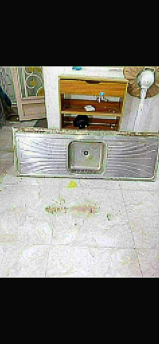أغراض للبيع
الكاونتر مرمر طبيعي والحوض بيانو ب ٧٠٠ بيه مجال 
السنك ٢٥ 
الكنفيرة ١٢٥ 
البردات ب٥٠


**إذا كنت صاحب هذا الإعلان وتريد حذفه لأي سبب، رجاءا أرسل رسالة إلى الدعم الفني**