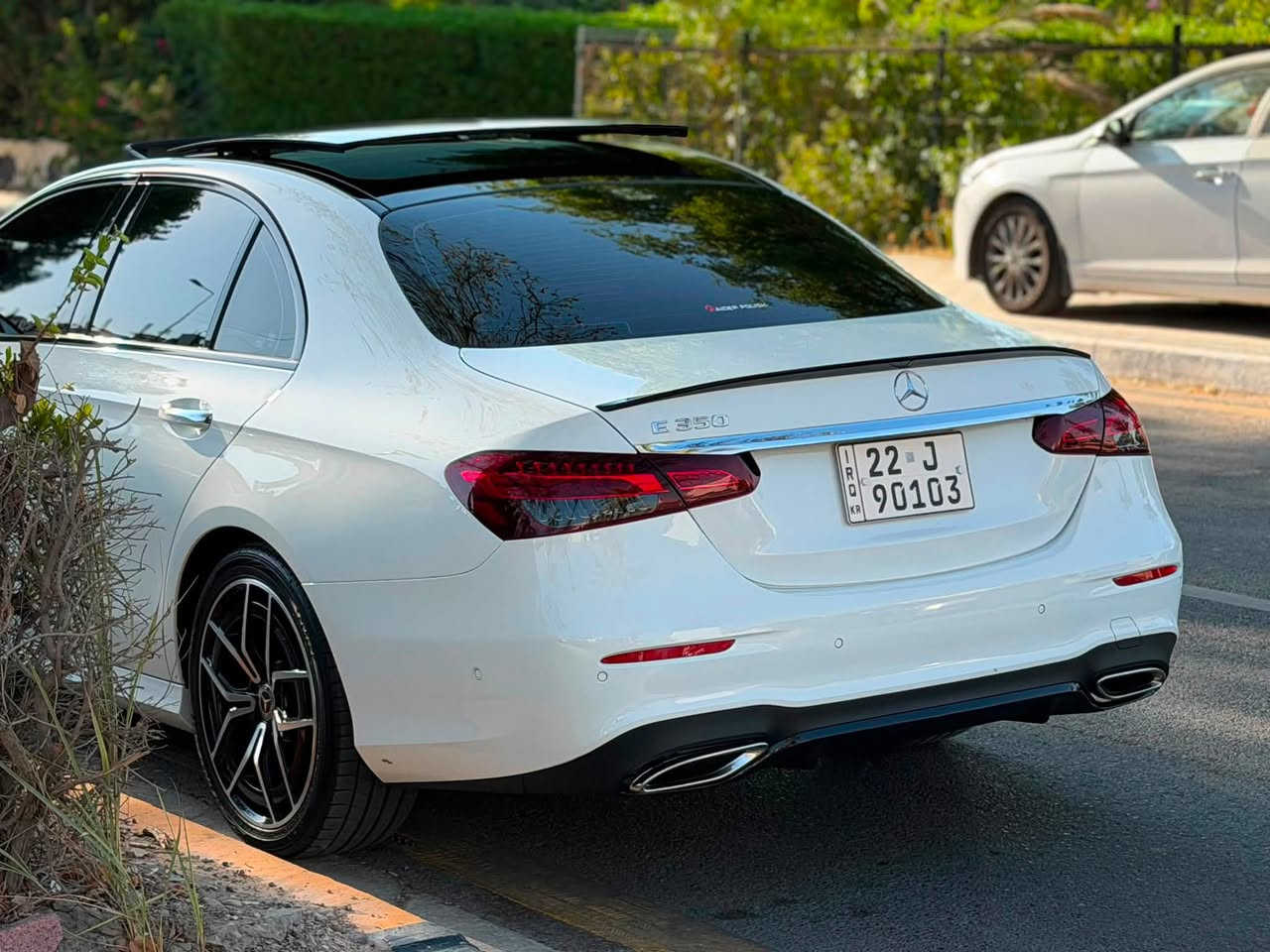 السلام عليكم
مرسيدسE350 AMG
موديل 2022
وارد امريكي صبغ ربع البنيد بدون دواخل ايرباك ستيرن وبرده راجع سستم اصلي 
ماشيه 33 الف ml
فول مواصفات 
السياره جديده ومابيها نقص برغي
مغلفه bbf سنويه تضليل  
السعر 37 وبيها مجال 
مكاني اليرموك 
***********
