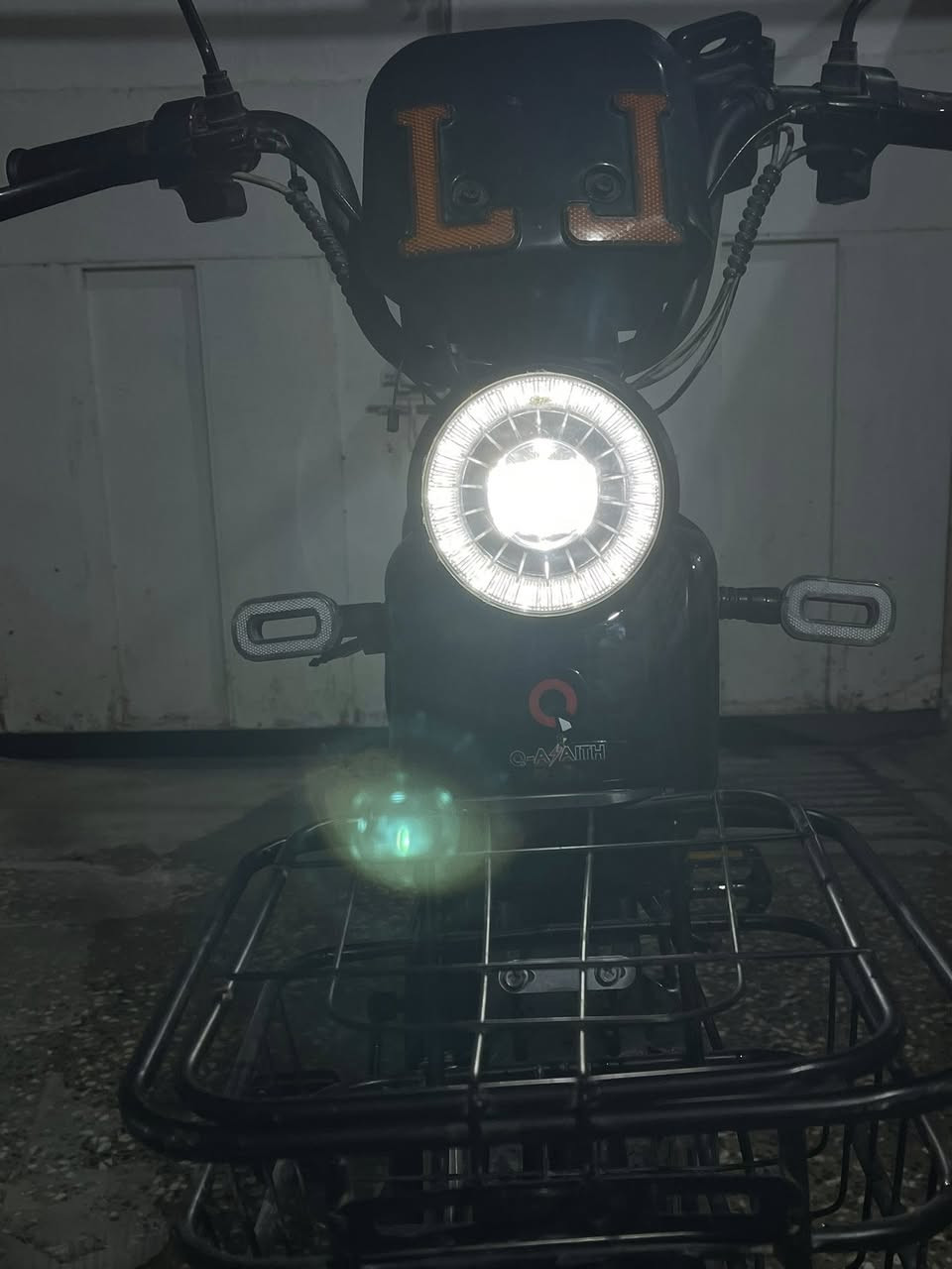 دراجه شحن موديل 2023للبيع فول مواصفات السعر 300الف وبيهه مجال الرقم ***********واتساب متوفر لعنوان بغداد الشعله التفاصيل داخل الفديو
