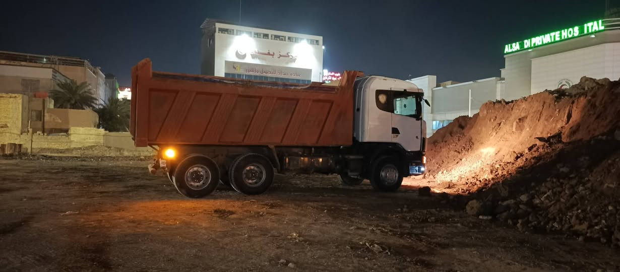 السلام عليكم سكانيا موديل 97 رقم بصره سنويه بعد بيها 
6 شهر مجموعه 97 وصط 19 // 28  محرك انجكتر نضيف 
كير 900 تايرات 22 بيها زوجين نص عمر ولباقي جدد 
كهربائيات كلها شغاله   مامتواجد عل فيس مكان السياره البصره الزبير انتصل عل رقم مامتواجد عل فيس ***********.
