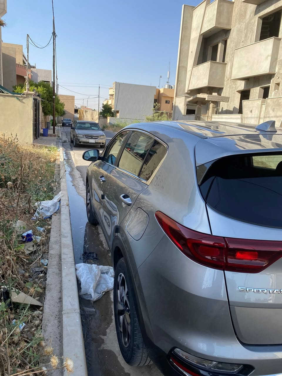 سلام عليكم
كيا سبورتج 2022 

وراد امريكي

بيها جاملغ واحد صبغ موضح بل صور
شرط السياره بدون دواخل ولا ايرباك

جديده السياره ماشيه 72الف ميل  

سعرها 175 وبيها مجال 

‏***********
