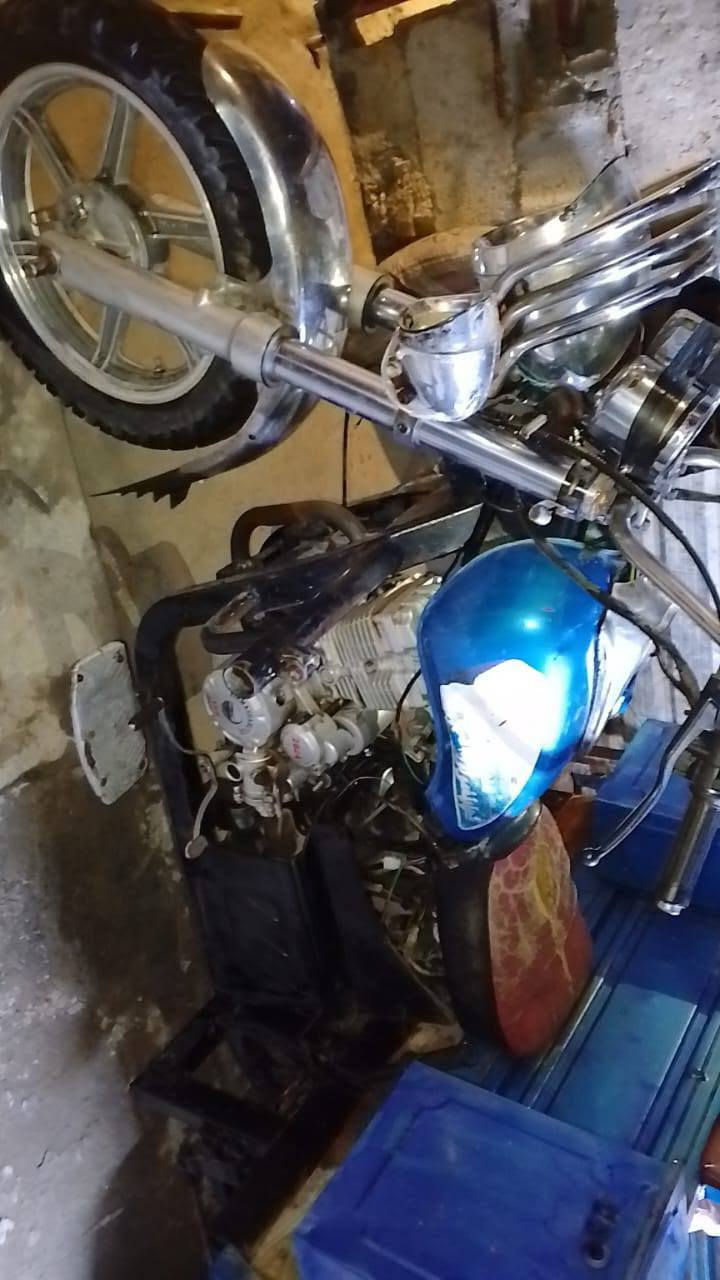 السلام عليكم للبيع ستوته اخو جديده نظيفه كلها شقاوه مكاني بغداد السعر مليون و200 وبيها مجال هذا رقمي***********
