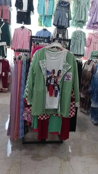 الكندي • ألبسة نسائية وأطفال • نجف حي الميلاد