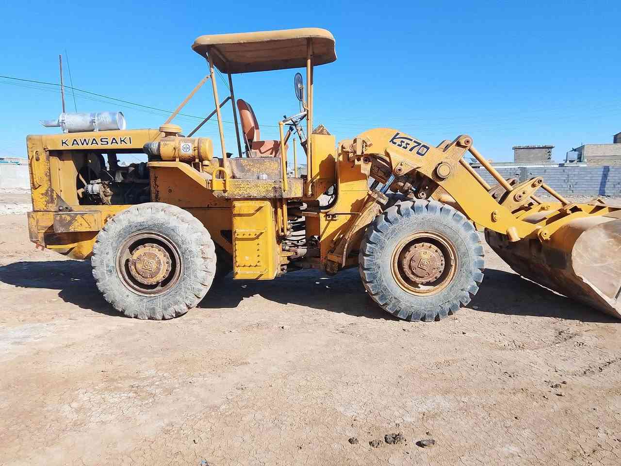 شفل عادي محرك بي موديل 81 رقم ديالى انكليزي مكان الشفل رمادي الاتصال ***********
