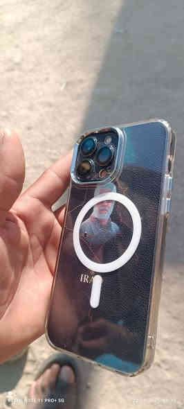 سلام عليكم  شباب البيع جهاز 13
نضيف 90
سعر 750بي مجال 
رقم  ***********
