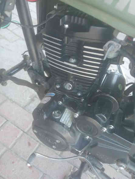 السلام عليكم شباب دراجه للبيع كامله وجاهزه واي نقص ما بيها موديل 2025 مكاني بغداد مدينه الصدر السعر 850 وبيها مجال ***********
