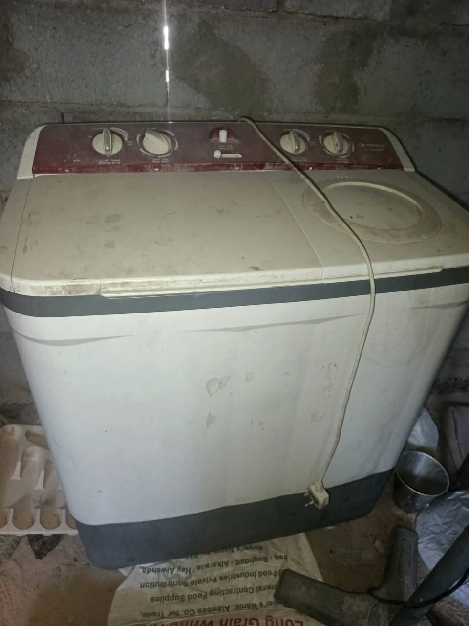 ابيع شلع
قفل ١٢٥ الف كولهن شلع 
الكمفيره شغاله 
المروحة شغاله 
الغساله ماعرف ليش متفر 
الطباخ شغال بس يرادله تبديلات وتنظيف 
الستفسار بلتعليقات


**إذا كنت صاحب هذا الإعلان وتريد حذفه لأي سبب، رجاءا أرسل رسالة إلى الدعم الفني**