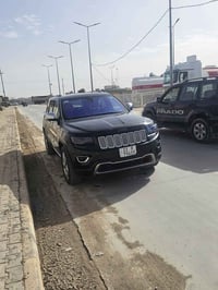جيب 2011 بيع + مراوس  محدث دعاميه 17 السياره 8سلندر 5700 Overland فول ...