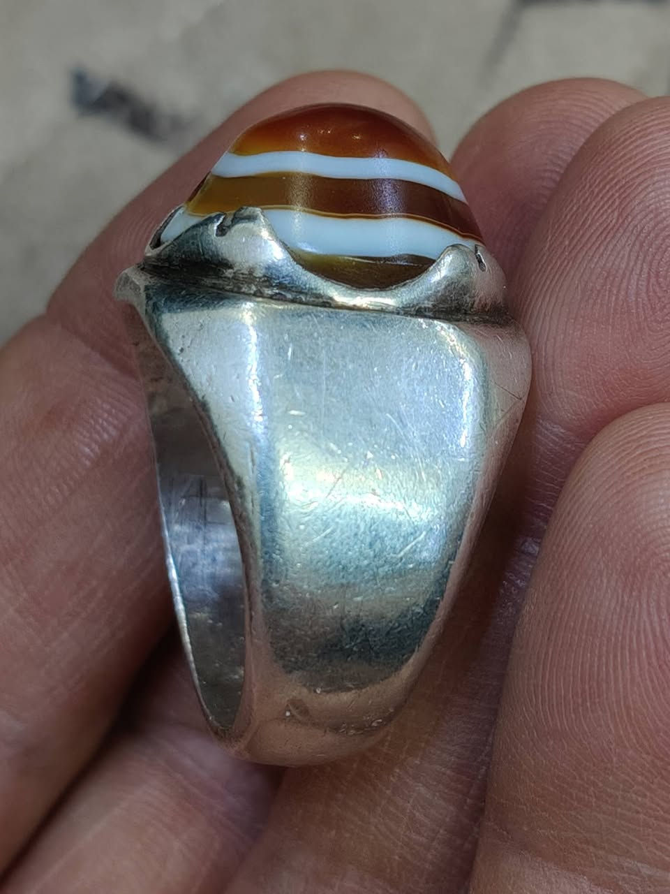 جزع صياغة ثقيله 125 الف بغداد ***********
