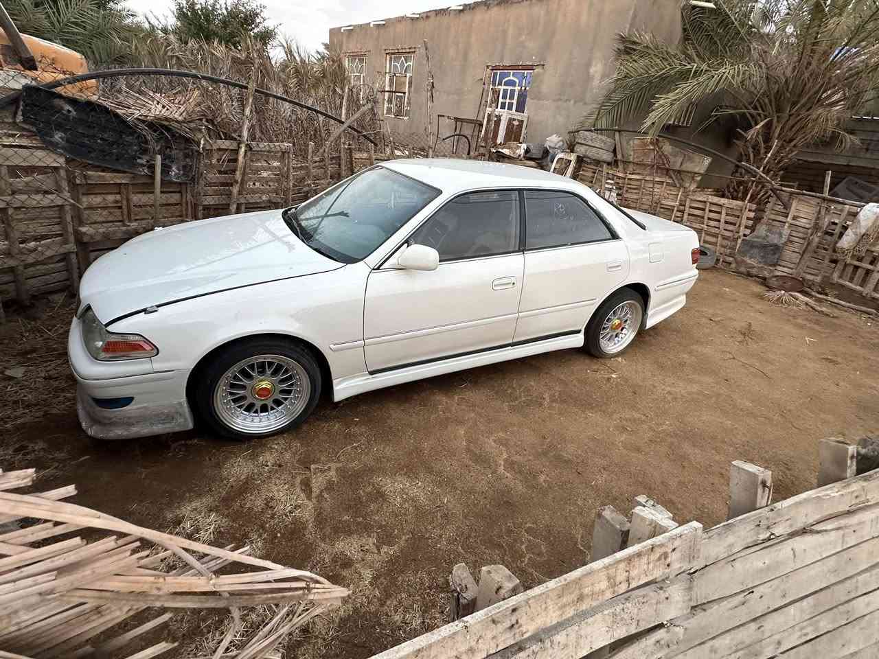 لبيع مارك ٢٠٠٠ سياره جديده ستخدام شخصي رقمها بصره بسمي كفاله عامه من ضربه مكينه وكير حاويه جديد سعرها ٧٢ وشراي يتصل***********
