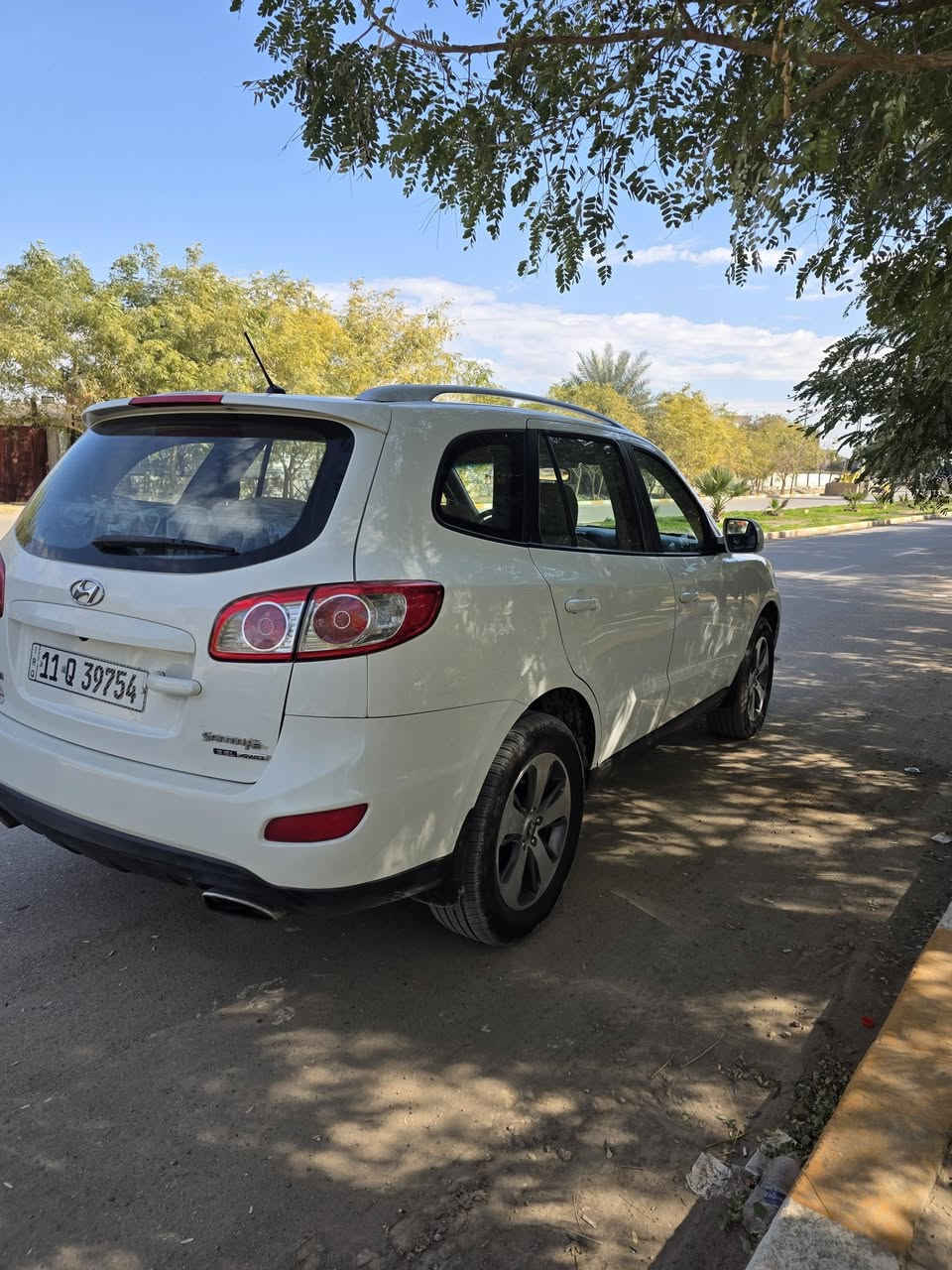 سلام عليكم سنتافي موديل 2012 خليجي كفاله
شركه العامه
مكينه 3500 سته سلندر دوش
7 راكب
3 قطع تبريد
صاج وشاشه جبيره
فور ويل 
رقم بغداد
مكان سياره بغداد
السعر 153 او بيه مجال
***********
***********
