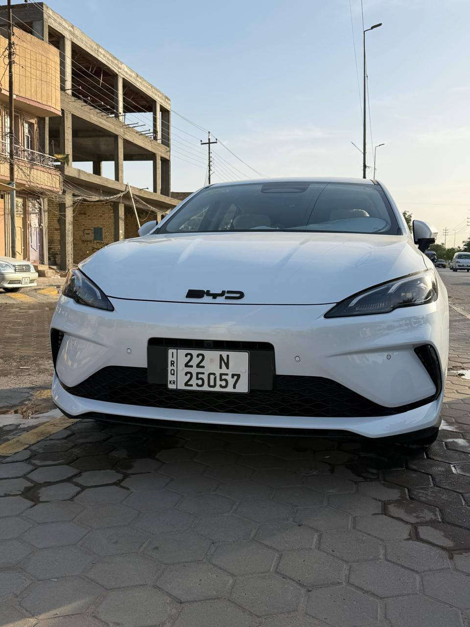 سلام عليكم byd  05 بلاك شوب للبيع مكانه نجف سياره فول مواصفات ماشيه الف 
.ويل كب 
.اوتو  بارك
.13كامره
.كرسي كهربائي 
.فتحه 
.ام بي فاير شاشه كبيره 
***********
***********
