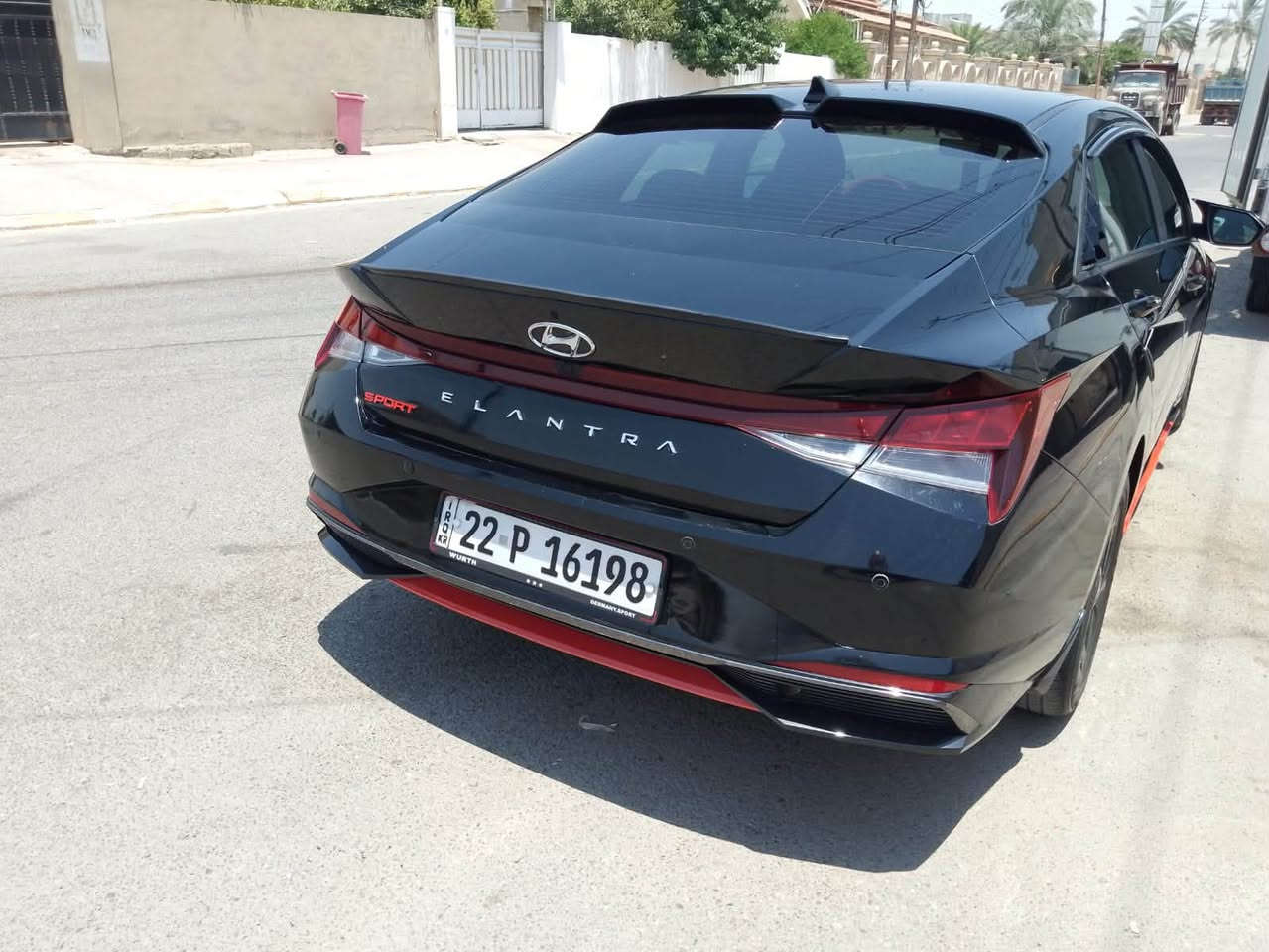 السلام عليكم
النترا 23 نص موصفات بصمة وشاشة وكامرا خلفية محرك 2000 دوش 
كامله مابيها اي نقص ماشية 53 كيلو متر وليس ميل صور الحادث داخل المنشور 
سعر :165 ورقة 
***********
