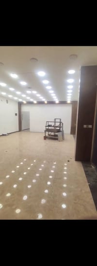 مجمع جاهز فقط الاجار بشارع الجمعيه جاهز اناره مع ديكور طابق اول واجهه ...