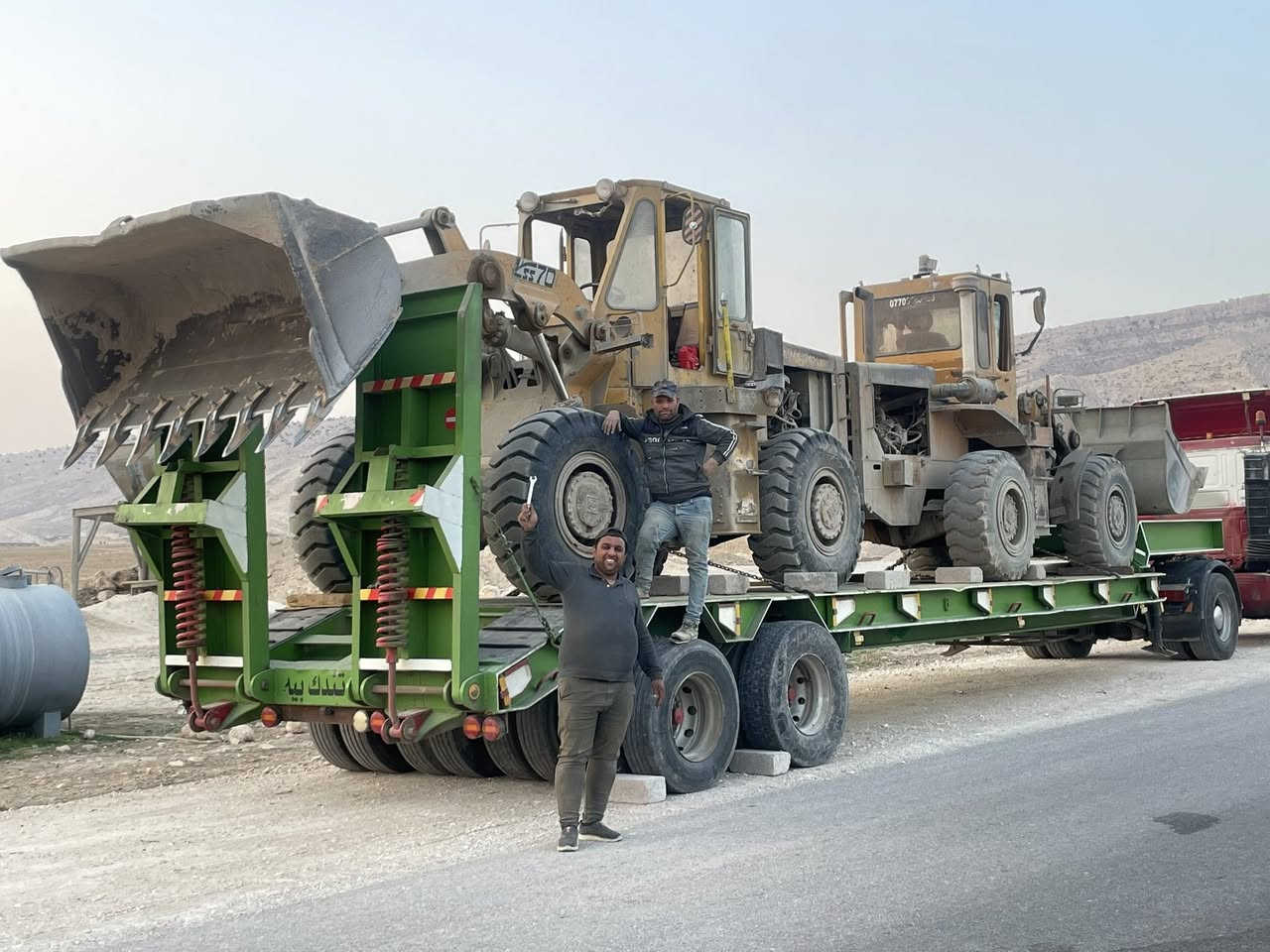 عربانة لودر للبيع سعر علخاص ***********
