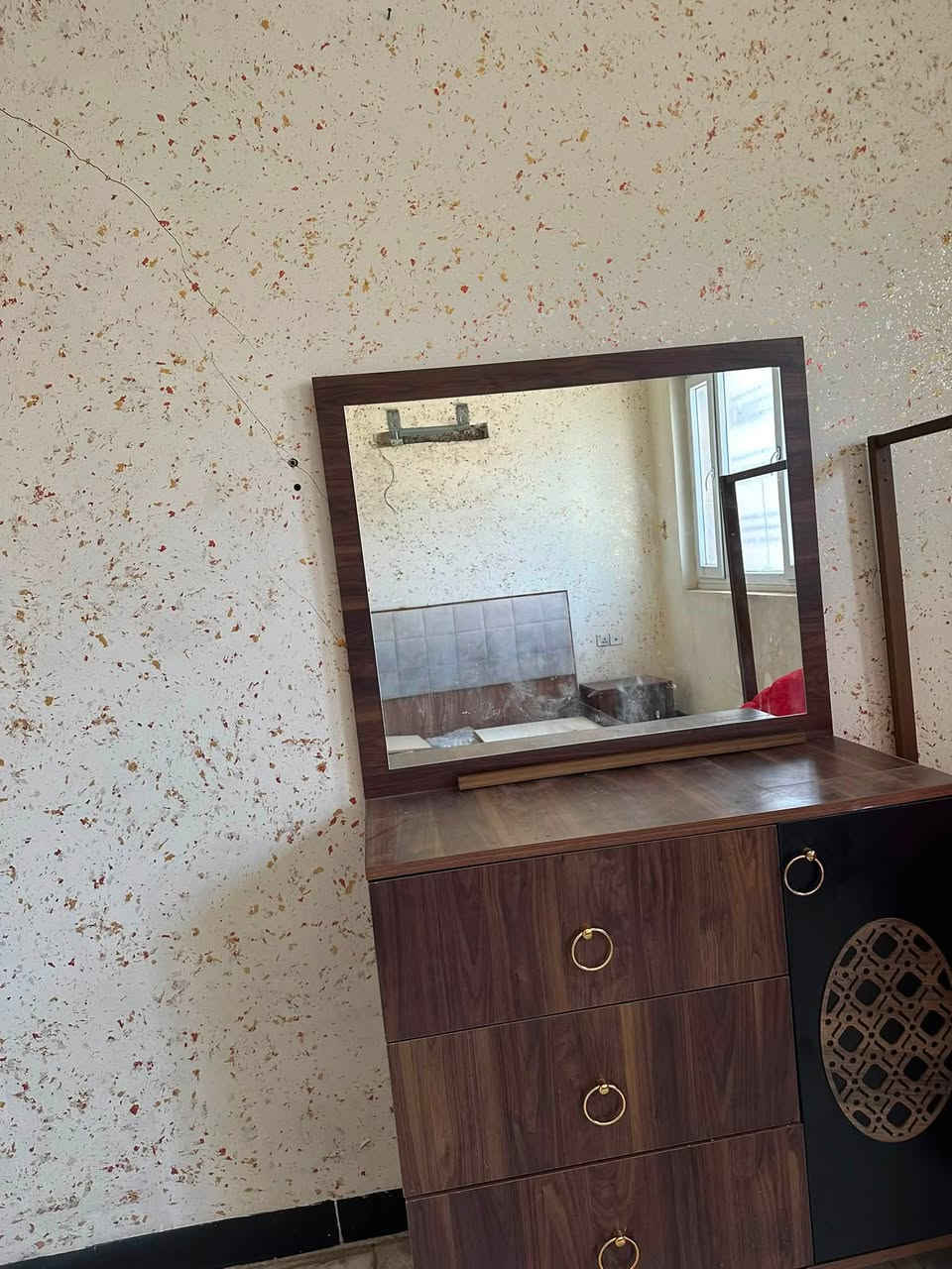 اسعار مال بيع مستعجل ‼️
غرفة نوم كاملة بدون كنتور ب75 الف
ميز تلفاز  ب15 الف 

ميز طعام مرتب كامل ب٤٠ الف

الي يحب يراسلني ع خاص اهلاً وسهلاً بلكل♥️


**إذا كنت صاحب هذا الإعلان وتريد حذفه لأي سبب، رجاءا أرسل رسالة إلى الدعم الفني**