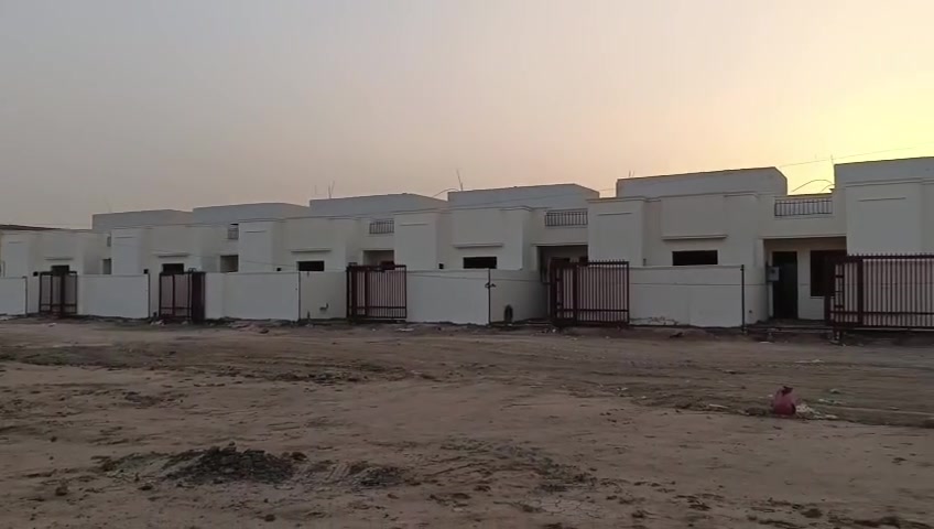 بيت مجمع الود السكني حي الكرامه نهاية شارع العياده التضحيه نقص تشطيب البيت على الساحة السعر 132 بدون مجال ***********
