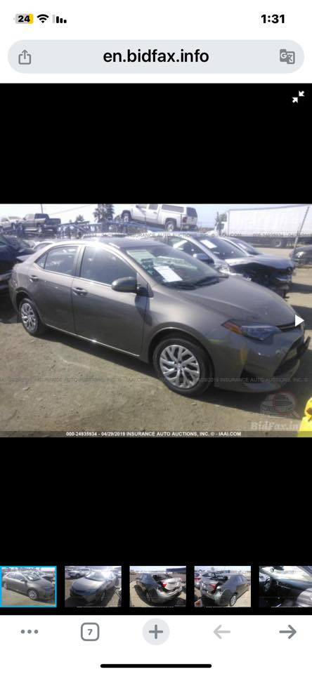 السلام عليكم 
للبيع كورلا موديل 2018 مواصفات le معروفه حادثها موضح بالصور + بابين كلير امريكا ماشيه 110 
السعر 135 مجال قلييل للاسفسار ***********
