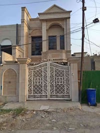 للبيع دارحديث حي جامعه 105 متر واجه 5 نزال 22 مدخلين 3 طوابق 3 نوم فوك...