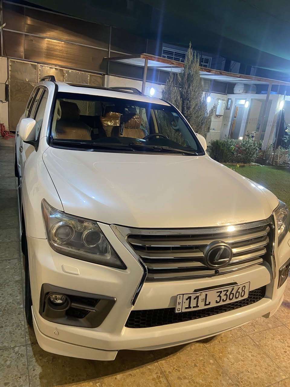 السلام عليكم
 سيارة لكزز موديل 13  بيها 3 قطع صباغ
السيارة حلوه 
 السعر 348  سعر مال بيع 
مكان السيارة بغداد كريعات قرب المطاعم 
للاستفسار ***********
