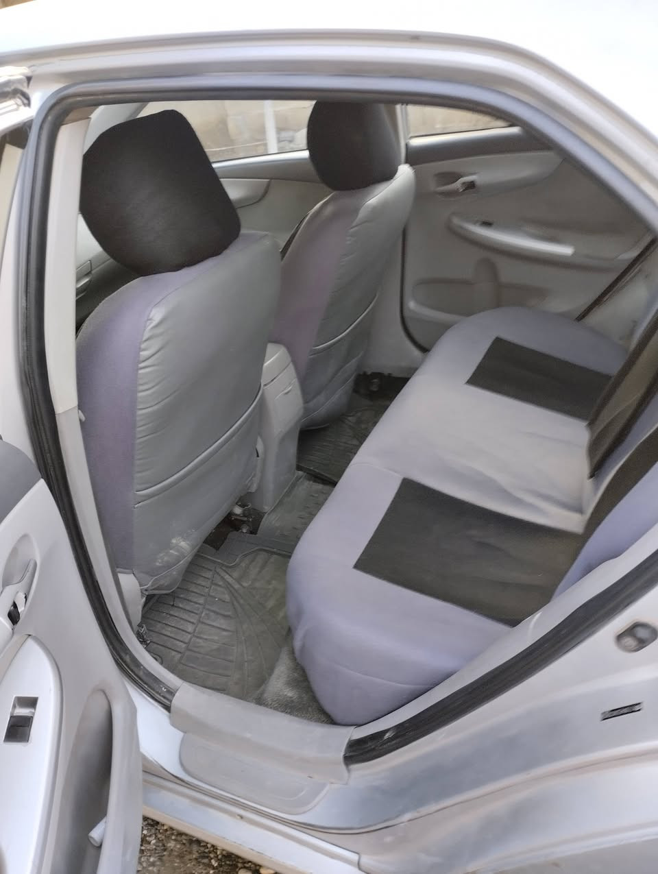 السلام عليكم للبيع كورلا موديل ٢٠١٠ امريكي رقم صلاح دين مشروع وطني محرك ١٨ نضيف كير شرط صدر جاهزة مال جناي بيهه صبغ قطعتين جملغ وبنيد أسعر ١٠٥ / وبيهه مجال مكان الزاب /***********/ وحياكم الله
