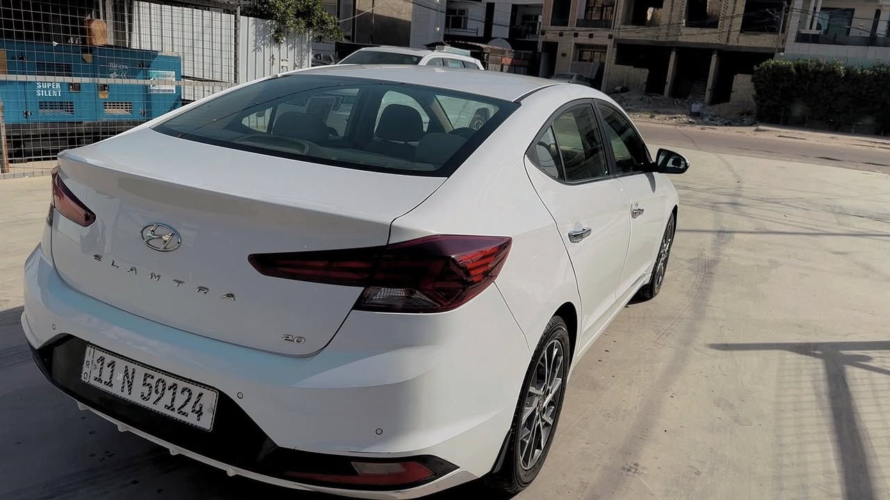 النترا  2020 ( خـليـجـي )
فول مواصفات بصمة سلايد فتخة سقف
 شاشة كبيرة لمس كاميرا حاسه 
ولسونار مرفق ويه الصور

محرك كير واير بشرط مامفتوح 
سيارة حيل نظيفة كلشي عل بلاد جديد 
سنوية هزة كلشي جديد مدفوع لـ
باسمي السنوية بشرط تحويل وغرامـة
سيارة مابيـها دينار مصرف كامل من كل نواحي
رقم  ***********
