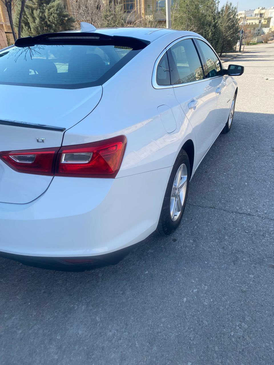 ماليبو 2023 LT
بدون صبغ بدون ايرباك 
اللون ابيض 
بصمه تشغيل عن بعد رادار كشنات تدفئه كهرباء 
ليزر بالدشبول تحديد سرعه ومسار 
ماشيه 37000 مايل 
رقم سليمانيه / مكانهه سليمانيه
فقط كارت اقل الشبر بحافة البنيد 
السعر 147$
هاتف ***********
