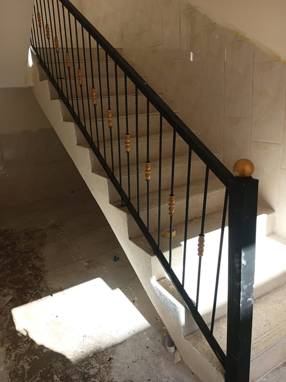 شركة البراء 

 
#اقساط بسعر النقد لحاملي ماستر رافدين

نقدم لكم أرقى خدمات ( الألمنيوم والحديد ) بجودة استثنائية وتصاميم تناسب جميع الاحتياجات السكنية والتجارية. نجمع بين المتانة، الأمان، والأناقة العصرية لنضمن لك حلولاً متكاملة تلبي كل تطلعاتك.

🔹 تجهيز منزل كامل بأحدث أعمال الألمنيوم والحديد وال .PVC

🔹 شبابيك، أبواب، محجرات، ومطابخ مخصصة.
🔹 مواد ذات مناشئ عالمية.
🔹 تنفيذ سريع بأعلى مستويات الدقة.
🔹 خامات من ارقى الانواع وضمان على جميع الأعمال.
🔹 شبابيك ألمنيوم سراي التركي بأحدث المواصفات، مقاومة للعوامل الجوية، مع عزل حراري وصوتي مثالي.
🔹 أبواب رئيسية وداخلية بأشكال عصرية توفر الأمان والفخامة لمنزلك.
🔹 محجرات سلالم وبلكونات بأحدث التصاميم، تجمع بين الأناقة والجودة.
🔹 مطابخ ألمنيوم و( HDF ) مخصصة بتصميم حديث يناسب جميع المساحات والأنماط العصرية.
🔹 واجهات زجاجية (Curtain Wall) تضفي لمسة معمارية متميزة للمباني الحديثة.
🔹 زجاج مسكرت وعاكس يمنح الخصوصية مع تصميم أنيق وعصري.

📍العنوان / الرمادي -شارع المحكمة -قرب مجسر الزيوت.

للاتصال&واتساب
***********
***********
***********

#اقساط بسعر النقد  ⛳️

💬 تواصل معنا الآن وابدأ رحلتك نحو تصميم عصري بأعلى معايير الجودة! 🚀
