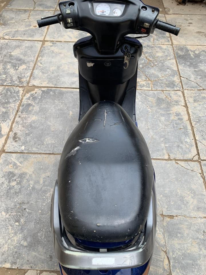 السلام عليكم دراجه فراشه السعر 300وبيها مجال قليل المكان الديوانيه حي العسكري الثاني رقم ***********
