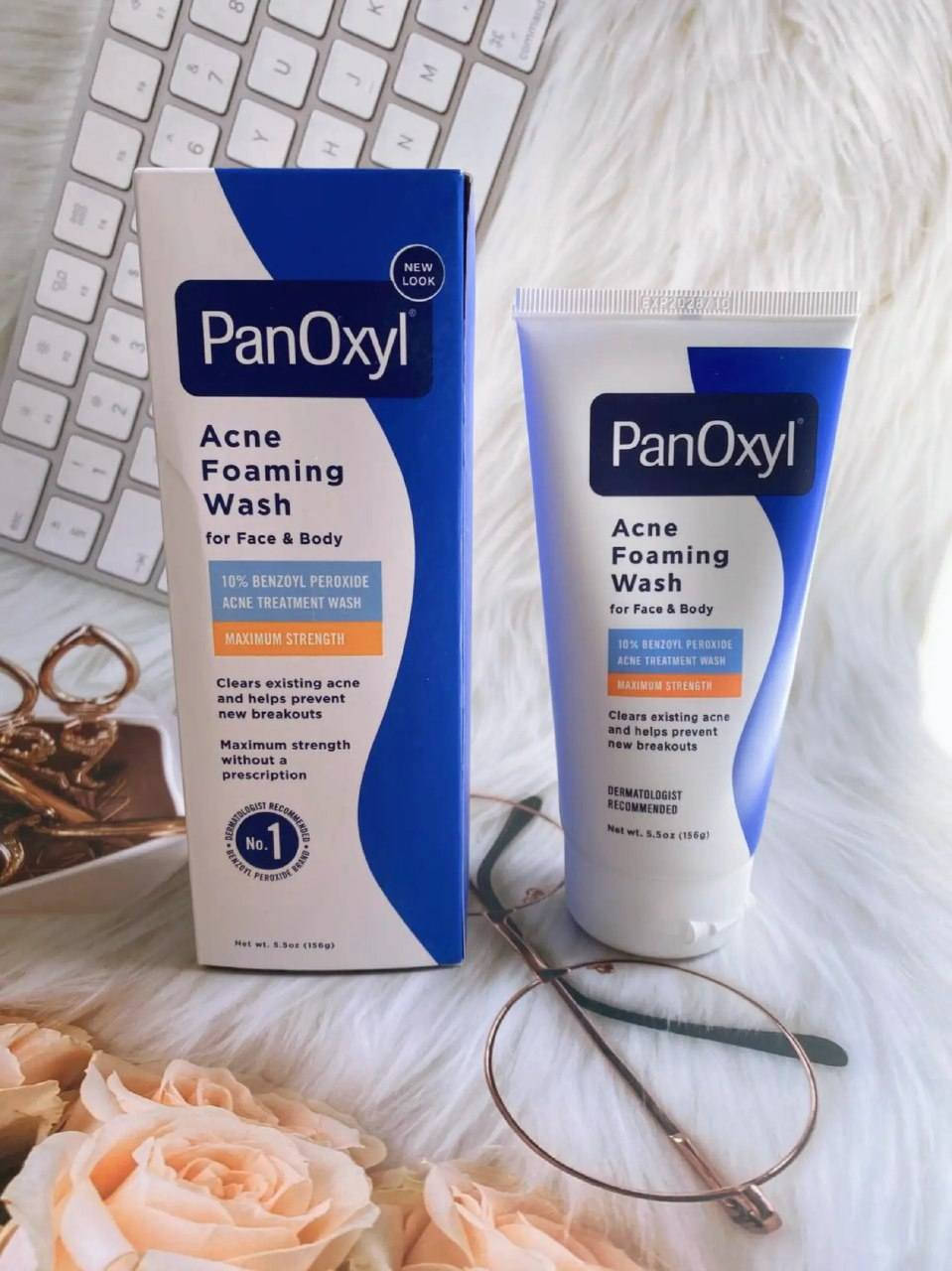 ‏PanoXyl acne foaming wash🦋💧الامريكي🇺🇸 الاصلي💯 

غسول بانوكسيل رغوي متعدد الاستخدامات وازالة حب الشباب وارثاره من الوجه والصدر والضهر وتصفية البشرة والجسم من بانوكسيل من مادة البنزويل بيروكسايد 10%

غسول بانوكسل الوجه الرغوي ماكسيموم سترينث لحب الشباب للوجه والجسم والمناطق الحساسه 
من بانوكسيل يحتوي على 10% بنزويل بيروكسيد
✅ غسول رغوي فائق القوة. 
يخترق المسام بفعالية ويقتل البكتيريا التي تسبب حب الشباب
✅ يزيل عيوب حب الشباب الموجودة ويمنع ظهور عيوب جديدة
✅ أعلى قوة من بيروكسيد البنزويل المتاحة بدون وصفة طبية
✅ يزيل الأوساخ والزيوت الزائدة بلطف لتنظيف المسام وفكها. مما يجعله خيارًا ممتازًا للتحكم في حب الشباب على الوجه والصدر والظهر.
✅ يحتوي علي بينزويل بيروكسايد 10‎%‎ يعمل علي ازالة حب الشباب ويساعد علي عدم ظهورها 
✅ خال من العطور والبارابين وميزته يحتوي علي مرطب يعني 
ميسبب جفاف للبشرة

للسعر:: ع خاص 

توصيل لجميع المحافظات 🇮🇶:: 4.


**إذا كنت صاحب هذا الإعلان وتريد حذفه لأي سبب، رجاءا أرسل رسالة إلى الدعم الفني**