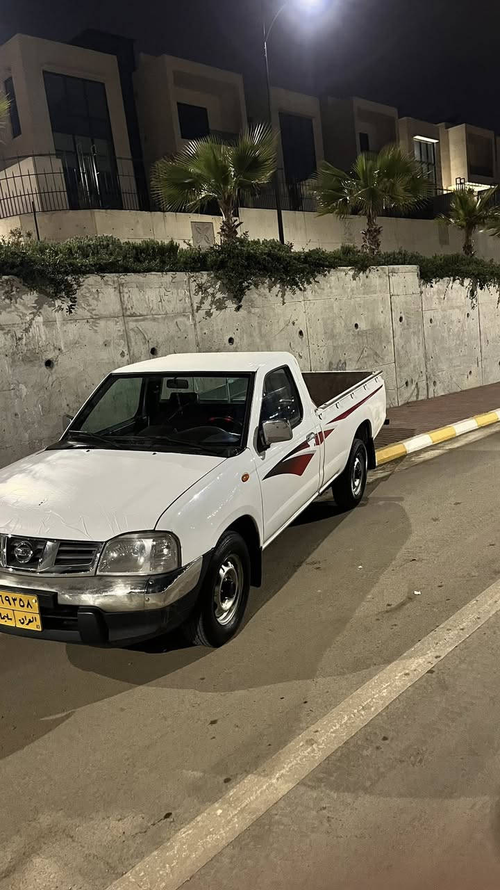 نیسان پیکاب ٢٠١٣بۆ فرۆشتن سەیارەکە تابڵێی جوانو پاکە ٢٥٠ دینار مەسرەفی تیا نیەو بەشەرت مالی کەسابەتە دو پارچەو نیوەی بۆدیەکەی بۆیاخە و بەس بێ چالو شوختو شەپۆلە سەنەوی بەسەرچوە تەحویل بەشەرت چوار تایەی تازەیە پێشودوا تازە داگیراوە گێڕو مەکینەو عەکسلو کلاجو دارو بەردی بە زەمانو بە شەرت ئەدەمێ چرکەی تیا نەبێ مەکینەی کراوەتەوە چرکەی تیا نیە چرکەو گەڵاک ببرە بێ سەرفو بوغار سەیارەکە هی مالی خۆمە و مەعرەزو ئەملاولا نیە  ناوی لە دەری جوانترە دەشبلو بەرگە دەرگای لۆکە   هەمو شتێکم نوسیوە مشتەری نیت ڕەحمەت لە  باوکت سەری خۆت مەیەشێنە نرخەکەشی ١٢٥ گەلاو معامەلەیەکی بچوکە 
*********** 
***********
