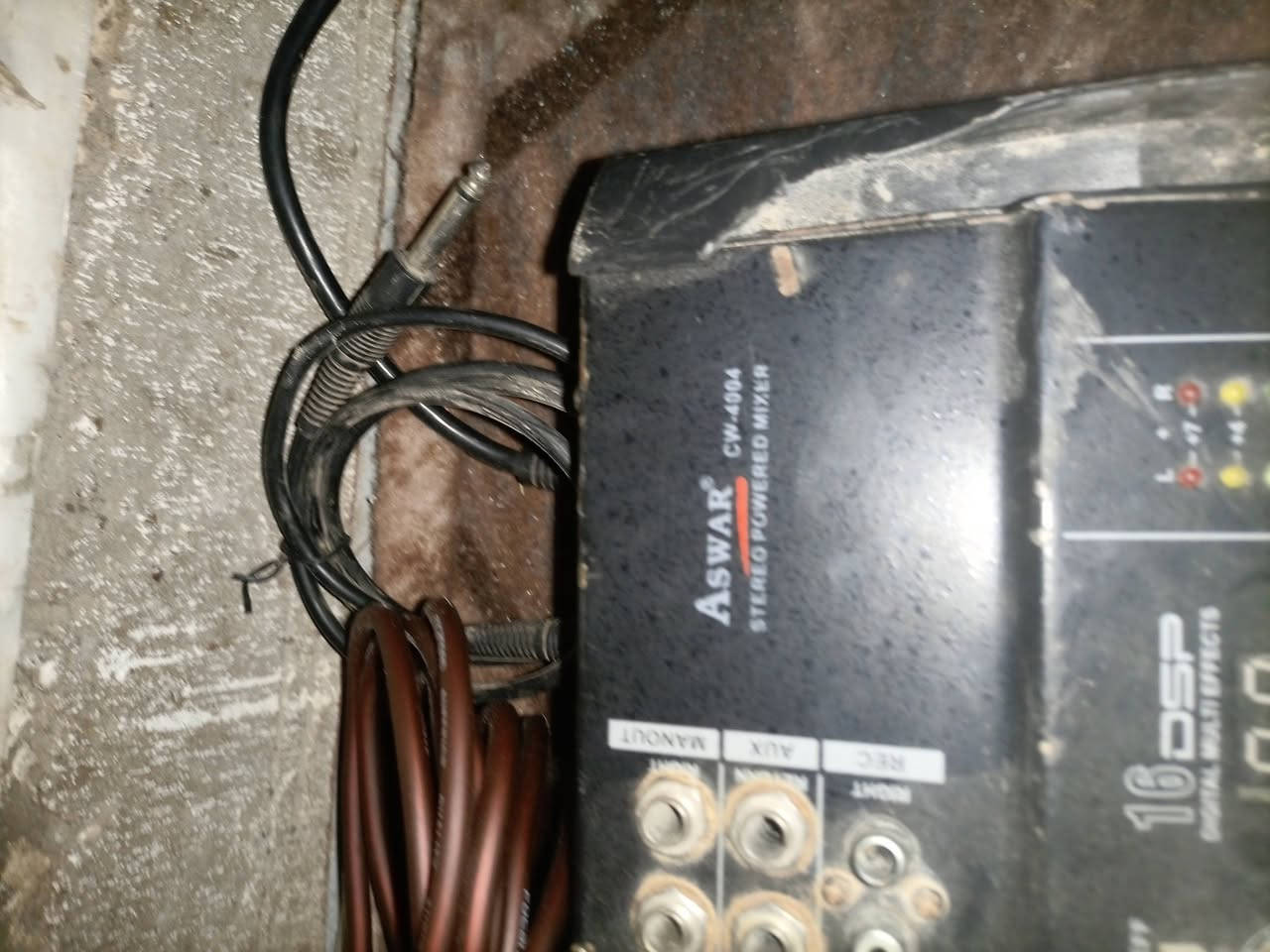 السلام عليكم
مكسر صوت مال سماعات يفيد المواكب شغال ع الفحص كامل سعر 100وبي مجال قليل عنوان بغداد الحسينيه الراشدية رقم ***********
