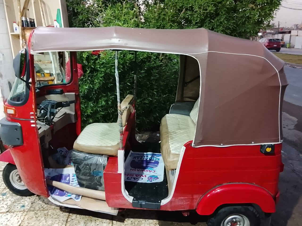 السلام عليكم اخوان تكتك 2017 بالسنويه مكينه مفشوكه وبيها ضربتين خفيفات باللغد معمره تكتك نضيفه وحلوه كهربائيات كلهه شغاله مرقم مكاني بغداد الحريه رايدها ب400250 ب اربعه ملايين وربع الشراي يفضل يتصل ***********
