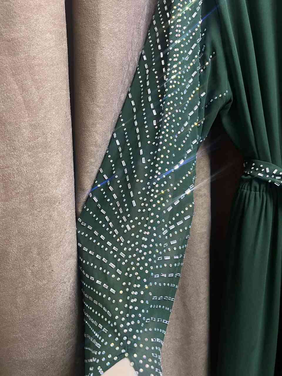 السلام عليكم عندي هذا الفستان اريد أبيعه
سعره 25 ملبوس فقط مرة وحدة 
والعنوان ببغداد


**إذا كنت صاحب هذا الإعلان وتريد حذفه لأي سبب، رجاءا أرسل رسالة إلى الدعم الفني**