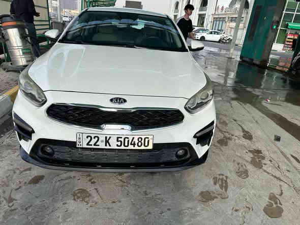 السلام عليكم سيراتو للبيع موديل 2019
خليجي السياره ماشيه 85 الف 
مواصفات بصمه 
محرك 1600
بصمة ابواب 
ترحيب بالأبواب 
صندوك ذكي 
رادارات امامي خلفي 
مري شفط 
كامره خلفيه 
تبريد قطعتين  
بيه طخه صغيره بالباب الخلفي 
والباقي كله مكفول 
رقم اربيل بأسمي شوكت يعجبك احولك 
سعره ب150 ورقه وقابله للتفاوض 
للأستفسار اتصل وبيك خير وتدلل 
***********
***********
