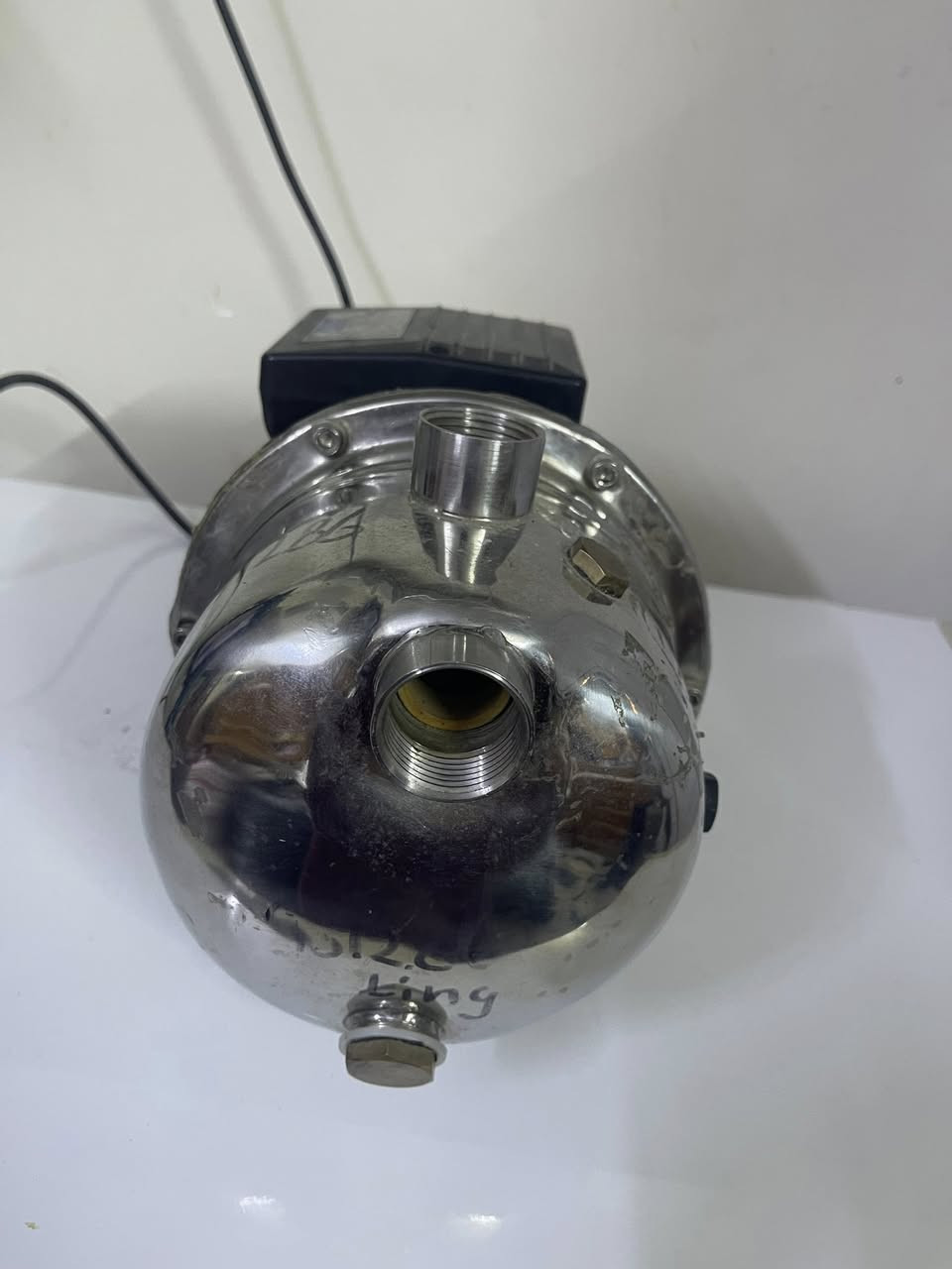 ماطور ماء واحد حصان
قوه دفع ٣١ متر يصعد للطابق ٤ 
٦٠ الف مكاني قرب جسر الغزالية


**إذا كنت صاحب هذا الإعلان وتريد حذفه لأي سبب، رجاءا أرسل رسالة إلى الدعم الفني**