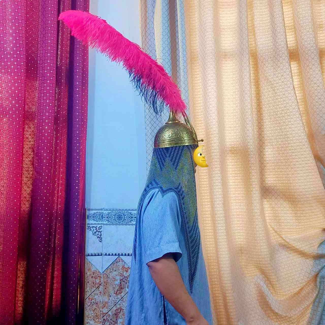 مماسلام عليكم خدام الحسين ع شباب خوذه للبيع المكان حي الكوفه قرب كسره وعطش بغداد الخوذه مملبوسه ابد بعدها جديده وياها ريش متره طول الريش ومثل مموضح بل صوره الخوذه كلش حلوه واني بخدمتكم السعر 475وبي مجال *********** هذا الرقم بي واتساب واتصال
