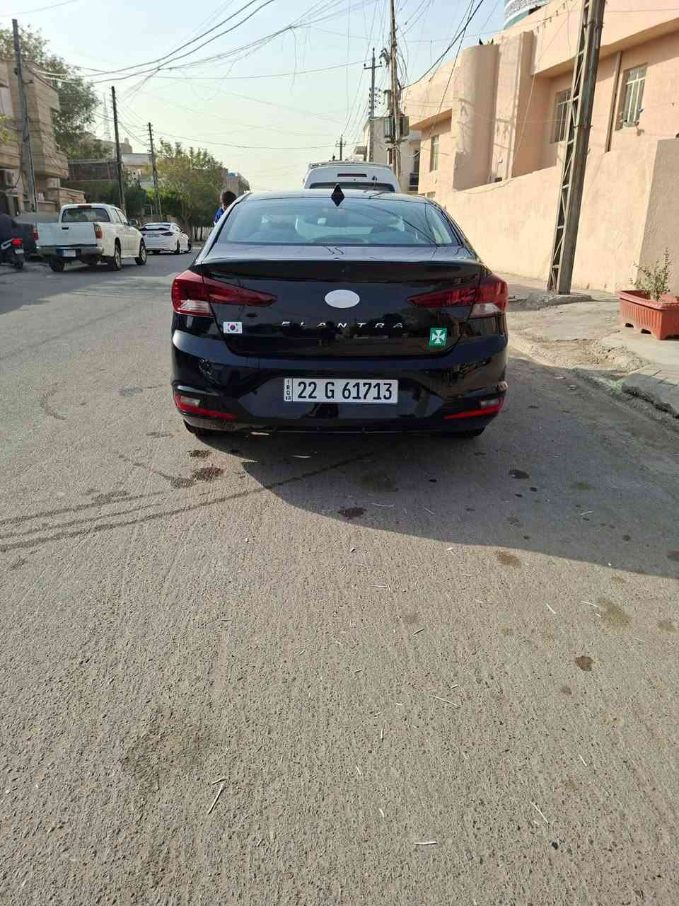 السلام عليكم سياره الانتره موديل 2019 سياره اكلين بدون اي حادث بيه فقط شبر بارد يم القبق مال البانزين  غيره ماكو السياره نضيفه الله شاهد تحديد مسار سياقه ذاتيه مكينه خير من الله سياره ربع متصرف عليه السعر 130 مكاني بغداد البياع وهاذه رقمي ***********
