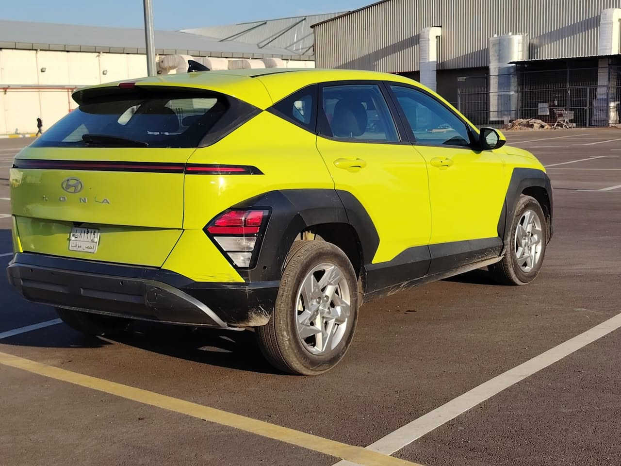 السلام عليكم

كونا 2024 الشكل الجديد
لون مميز 
فوول مواصفات عدا الفتحة
شاشة متصل بصمة 

باقي هواي مواصفات المعروفة

حادث تبديل بنيد وتعمير الچاملغ خلفي 
محرك 2000 
بدون لوحات
دخول جديد ارقام فحص
تترقم اي محافظة عدا الاقليم  

المكان بغداد 

السعر ١٤٥
واتساب ***********
