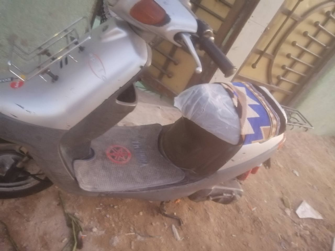 بطه ما مفتوحه دراجه نظيفه كفر اصلي كهربائياته شغاله كلها دراجه بلاديه دراجه حلوه 350 وبيها مجال رقم تليفوني***********
