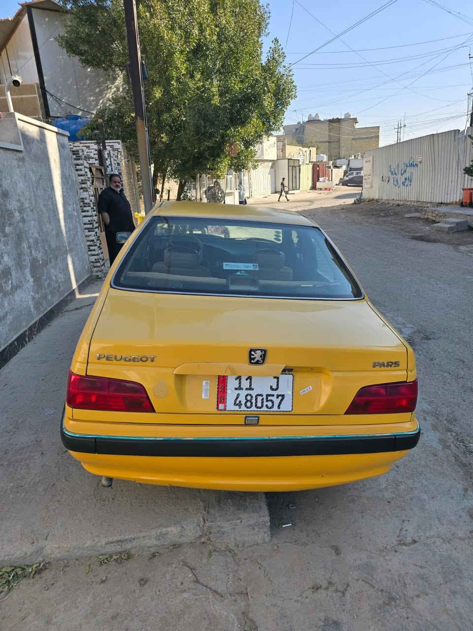 بيجو بارص مديل 2015 

السيارة مكفولة لا حادث لا تبديل 
باستثناء بارد بمكانين 
حدادية جديدة - دوشمة جديدة 
منظومة تبريد جديدة 
محرك خير من الله - اكو قره بالكير 
السيارة بأسمي سنوية لـ 28 
وبيها مجال حگ الجيه 

السعر 47 
***********
