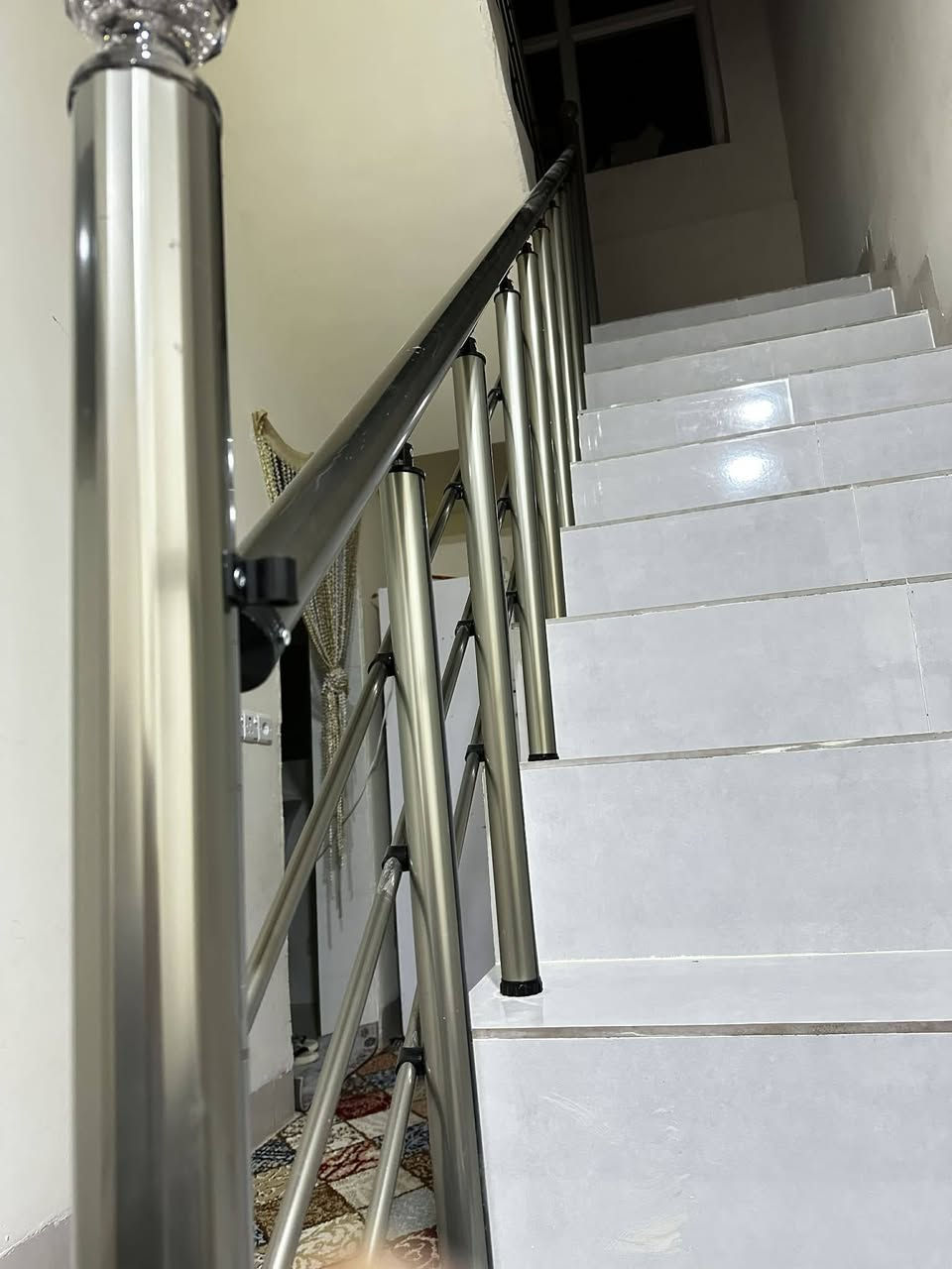 عنواننا التميز والابداع مع الامان!
شغل اليوم!
تم على بركة الله تجهيز وتنصيب محجر درج المنيوم تركي لون شمباني مع باب المنيوم للاخ والصديق علي بركات محمد 
   محجراتنه تجمع بين الديكور الراقي والتصاميم العصرية مع امان عالي تضمن بي سلامة اطفالك 
عندنا كل الالوان والديكورات للمحجرات والبلكونات الالمنيوم والجام. 
للحجز او الاستفسار ما عليك بس تتصل او ترمش على الارقام التالية ومانزعلك ابد بعون الله. 
ناطق صالح‏ ‪***********‬‏
حسين مرهج ***********
