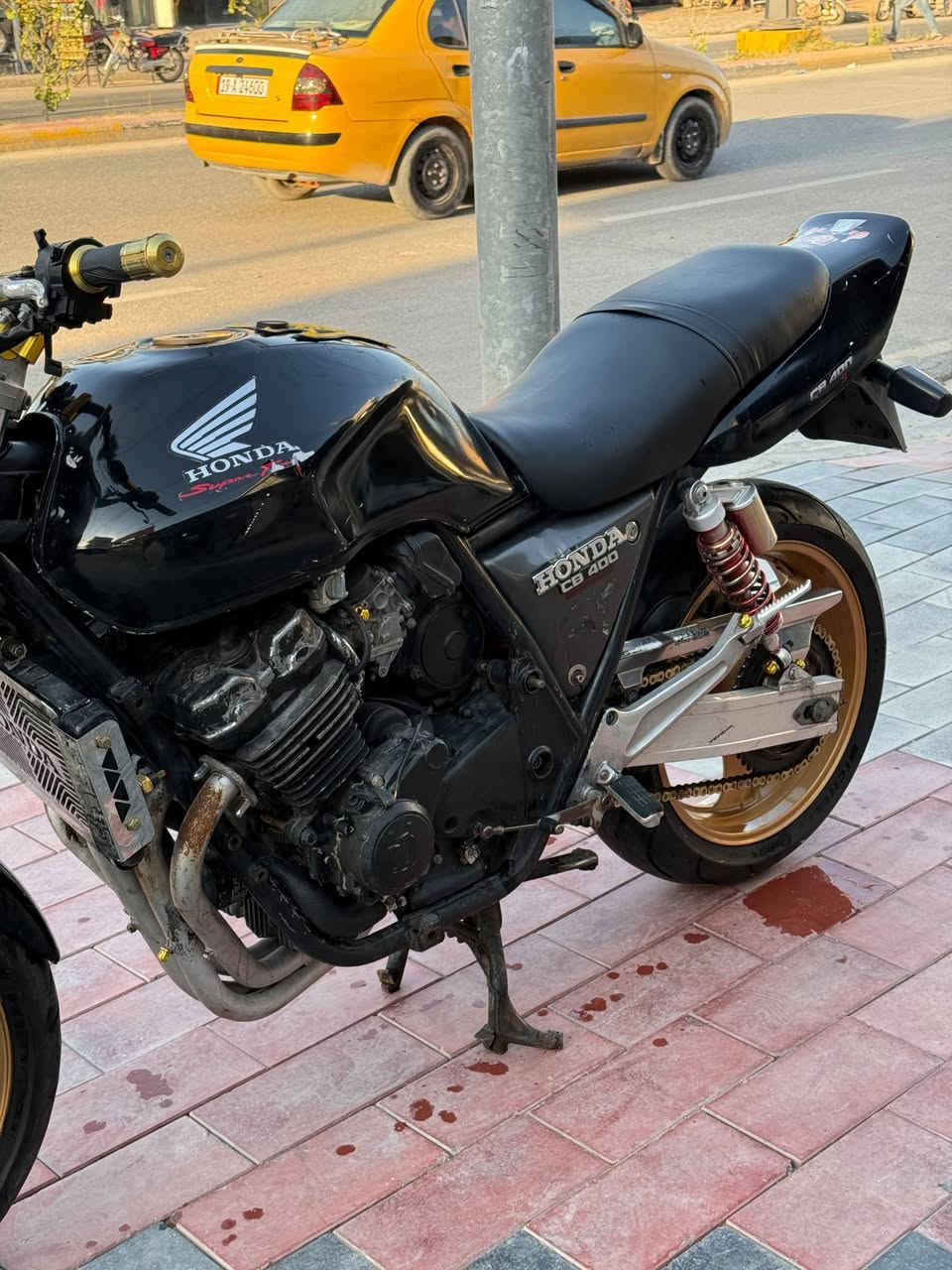 سلام عليكم 
دراجه بطح سي بي فور 400
السعر 1800 وبيه مجال 
او مرواس بادايوان 23 أصولي
عنواني كربلاء 
تصال ***********
