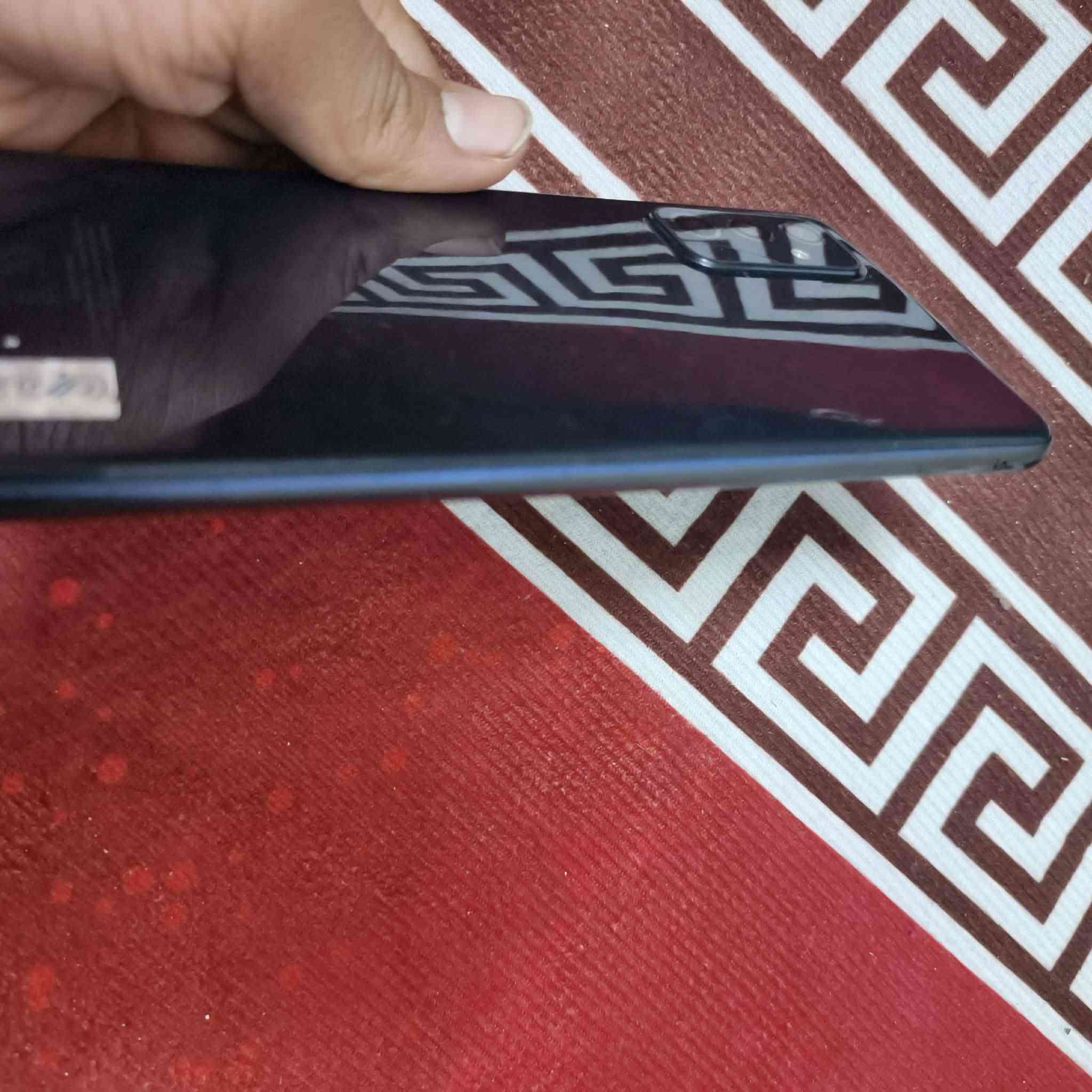 حبايبي جهاز للبيع ما مبدل شاشه ولا ضهر بس شخط بل كامره مامبين اسم الجهاز كلكسي ام 52 5G للستفسار ***********
