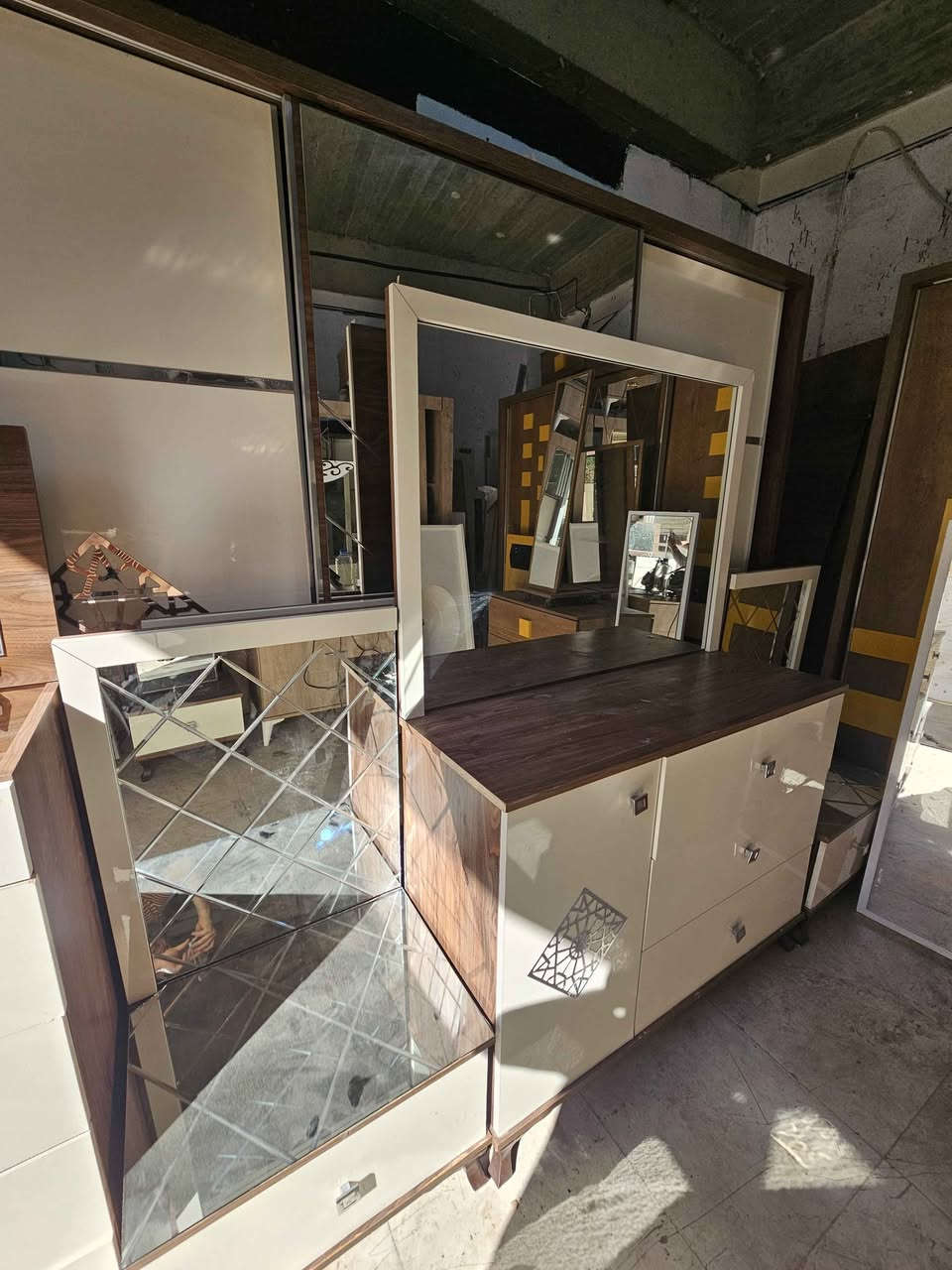 معرض اياد ويوسف غرفه نوم ثمان قطع سعره 400 ويشد وين نقل》***********》***********》 كركوك, العراق
