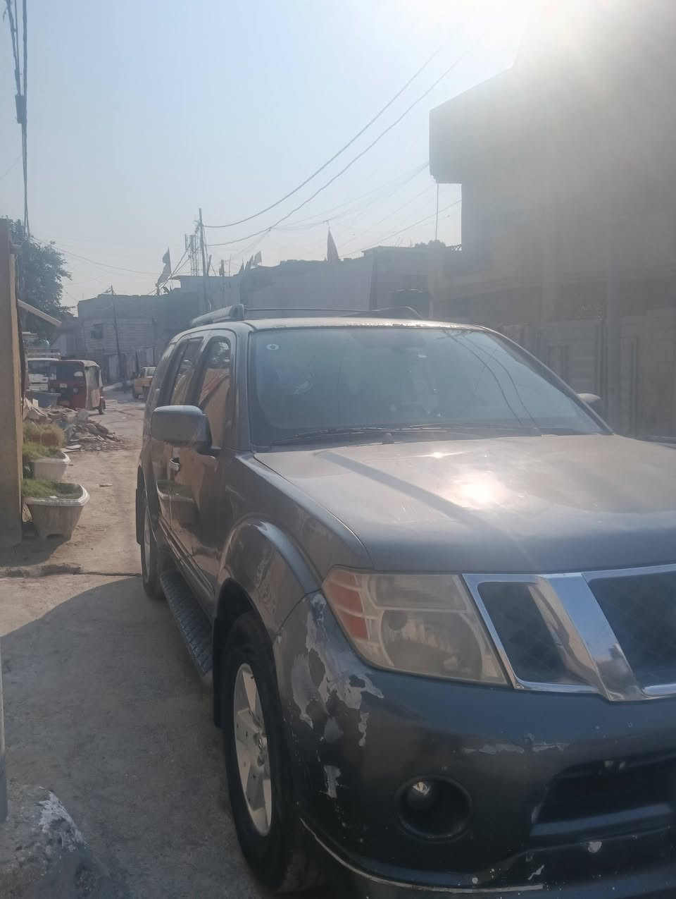 نيسان بافندر 2008
عائلية سبعة راكب 

محرك 4000 گير رياضي  خير من الله 

تبريد ثلج . ثلثة قطع تبريد 

تحكم استيرن جهتين شغال 

مثبت سرعة

مانع انزلاف

كشن كهربائي 

مري كهربائي 

باب الجنطة شفط

كامرة وشاشة عطلاة ابلادي 

سيارة جاهزة مكانها بغداد  رقمها كوت باسم صديقي شرط التحويل بيع او مراوس حسب القناعة

التخدمة السيارة .  السيارة وصاحبها بخدمته ***********
