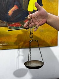 ميزان قديم حجم صغير نحاس بلكامل ومحزز 07714396094 بغداد